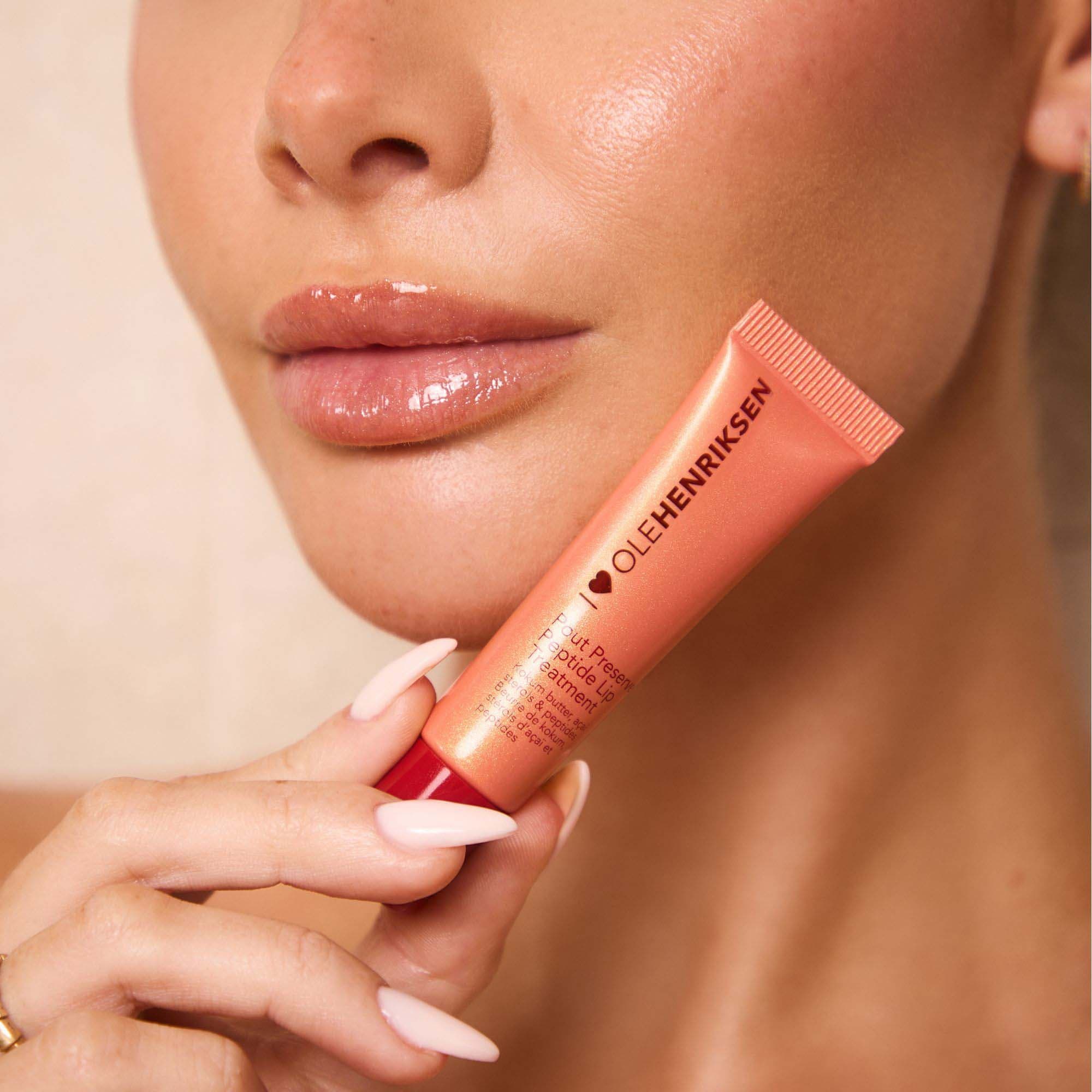 Exclusive OLEHENRIKSEN x Perrie Sian Skin Saviours Bundle — view 9