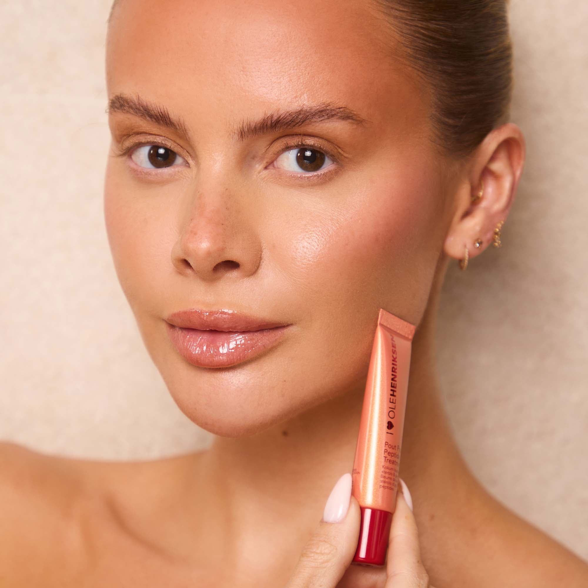 Exclusive OLEHENRIKSEN x Perrie Sian Skin Saviours Bundle — view 5